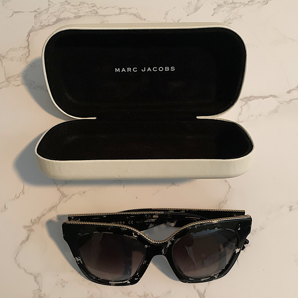 Marc Jacobs Sunglasses NWOT. Comes in original hard case. 100% authentic.